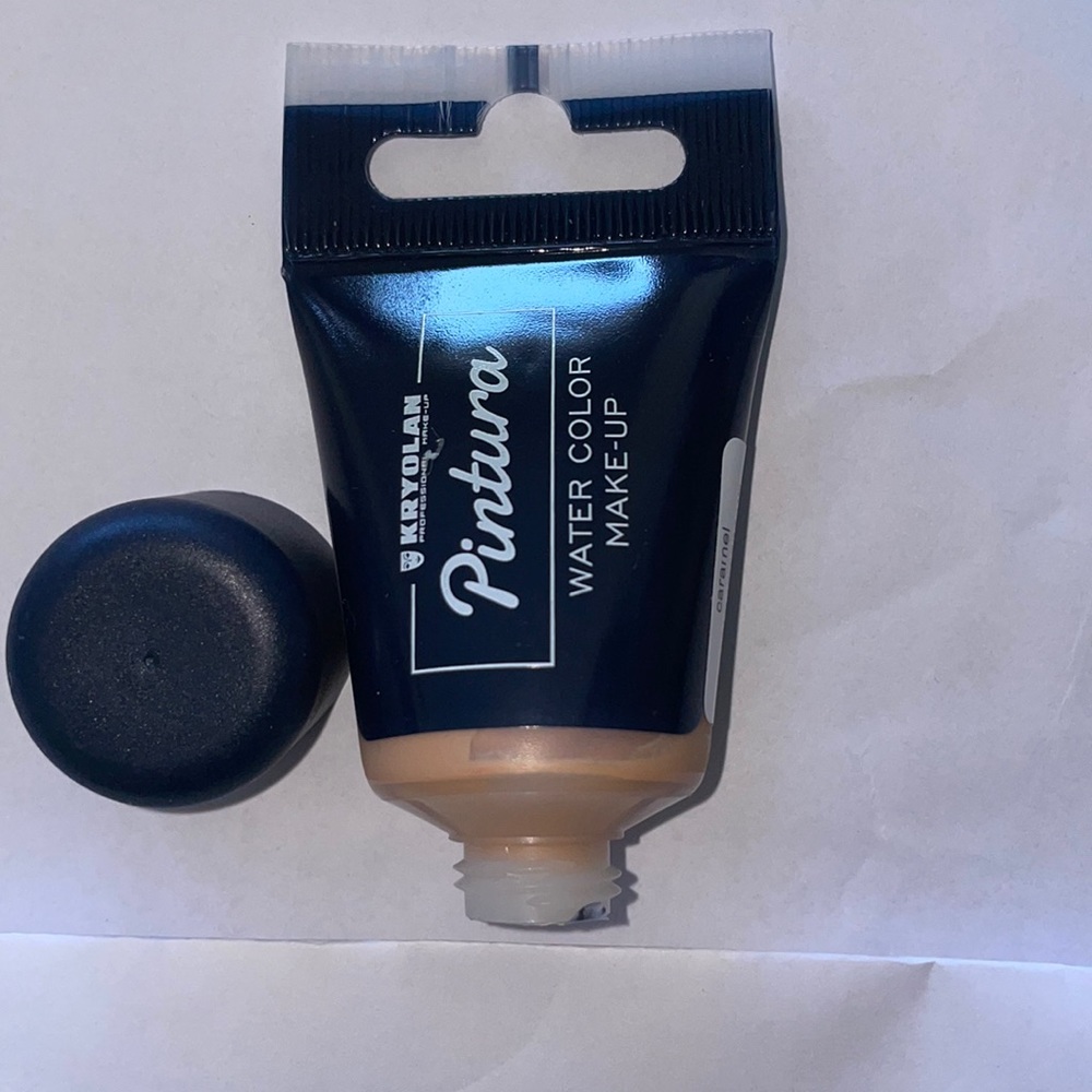 Pintura Water Color Makeup